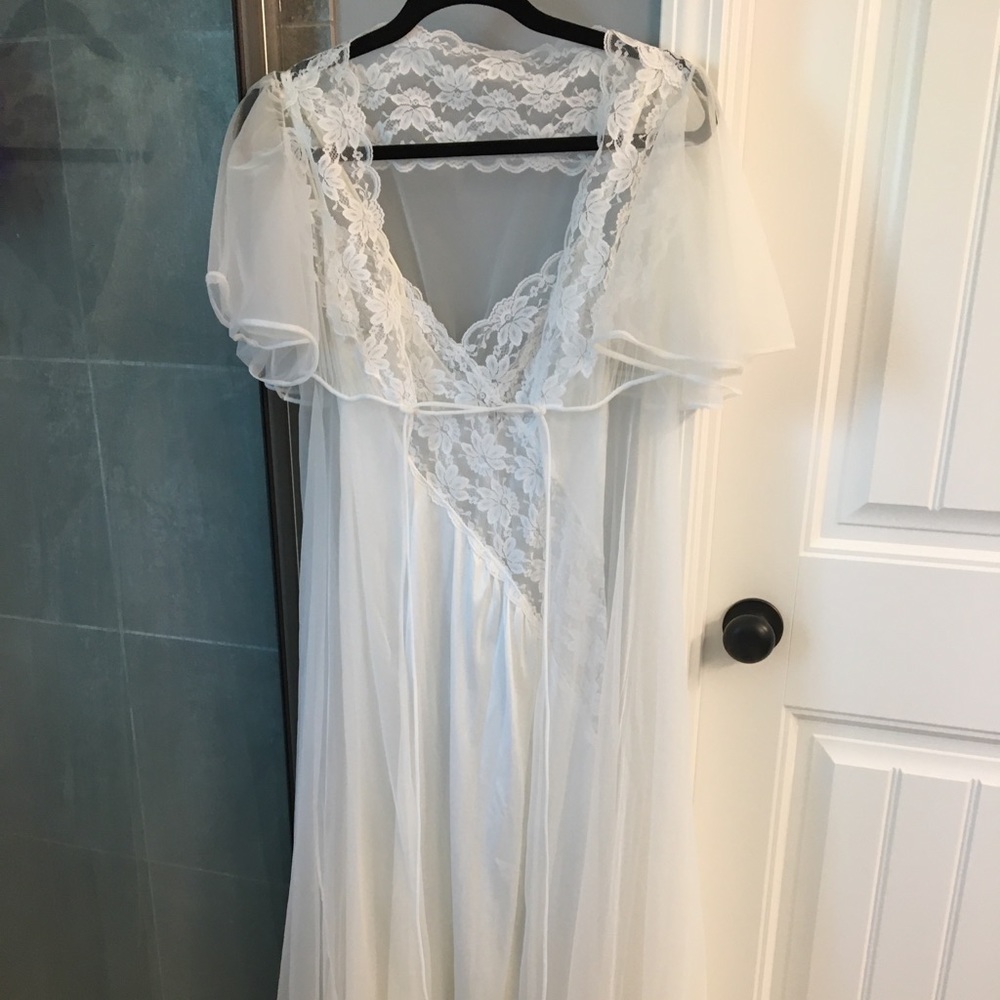 Vintage Nightgown and Robe set